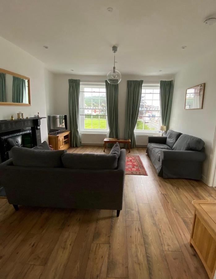 2 Yr Hen Fanc Appartement Aberaeron Buitenkant foto