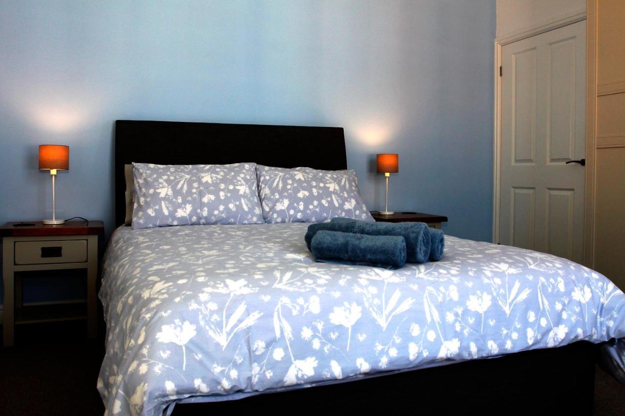 2 Yr Hen Fanc Appartement Aberaeron Buitenkant foto