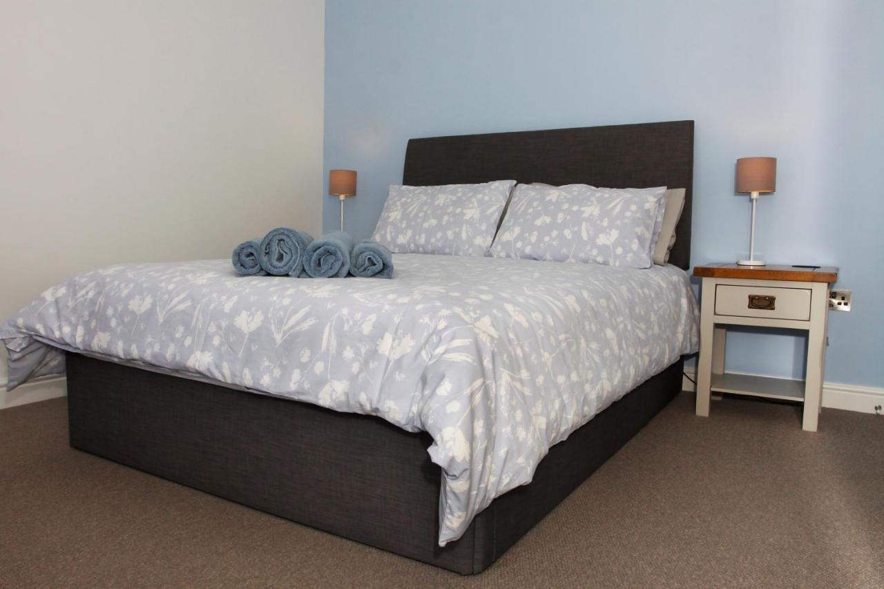 2 Yr Hen Fanc Appartement Aberaeron Buitenkant foto