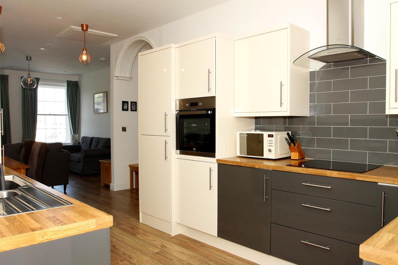 2 Yr Hen Fanc Appartement Aberaeron Buitenkant foto