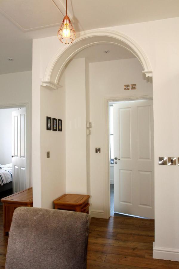 2 Yr Hen Fanc Appartement Aberaeron Buitenkant foto