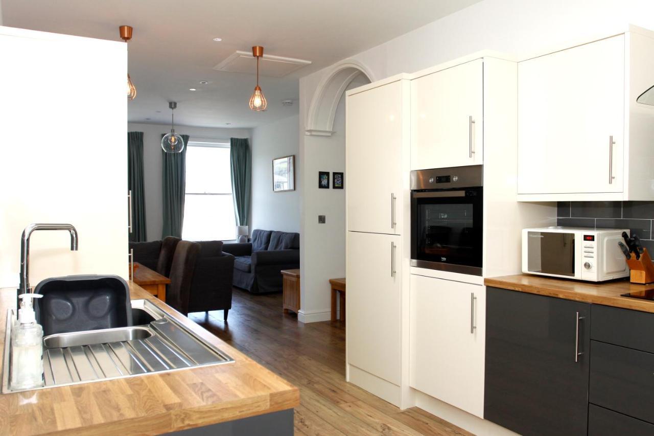 2 Yr Hen Fanc Appartement Aberaeron Buitenkant foto
