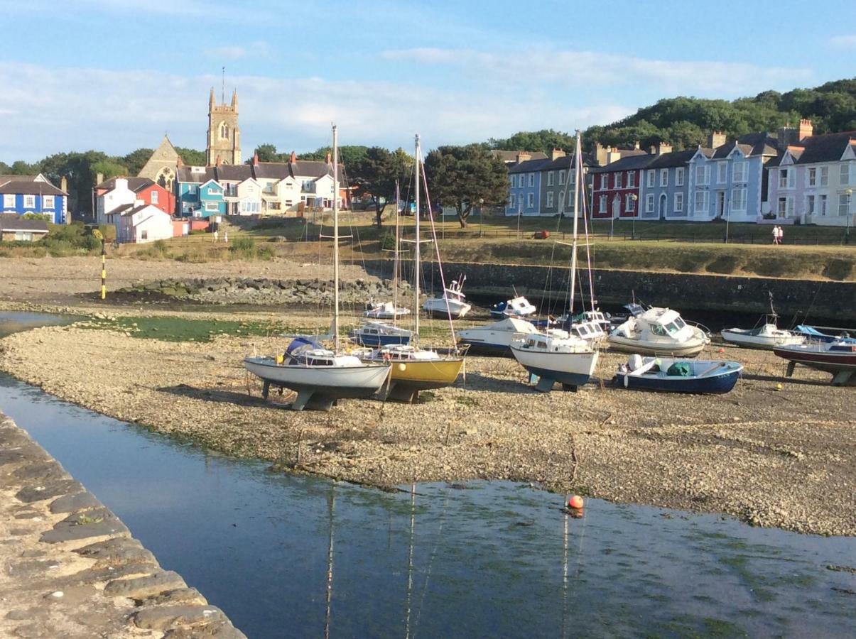 2 Yr Hen Fanc Appartement Aberaeron Buitenkant foto