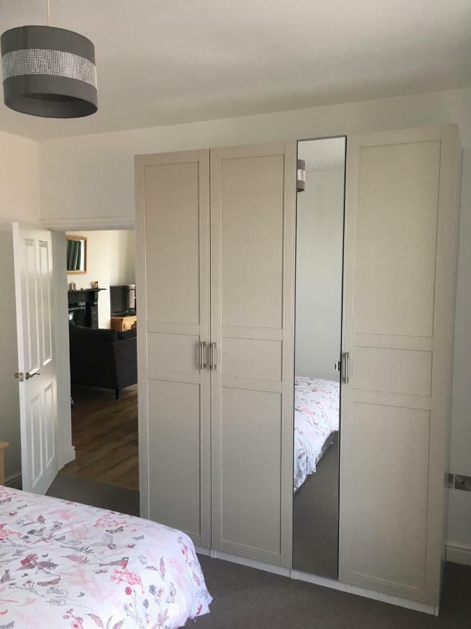 2 Yr Hen Fanc Appartement Aberaeron Buitenkant foto