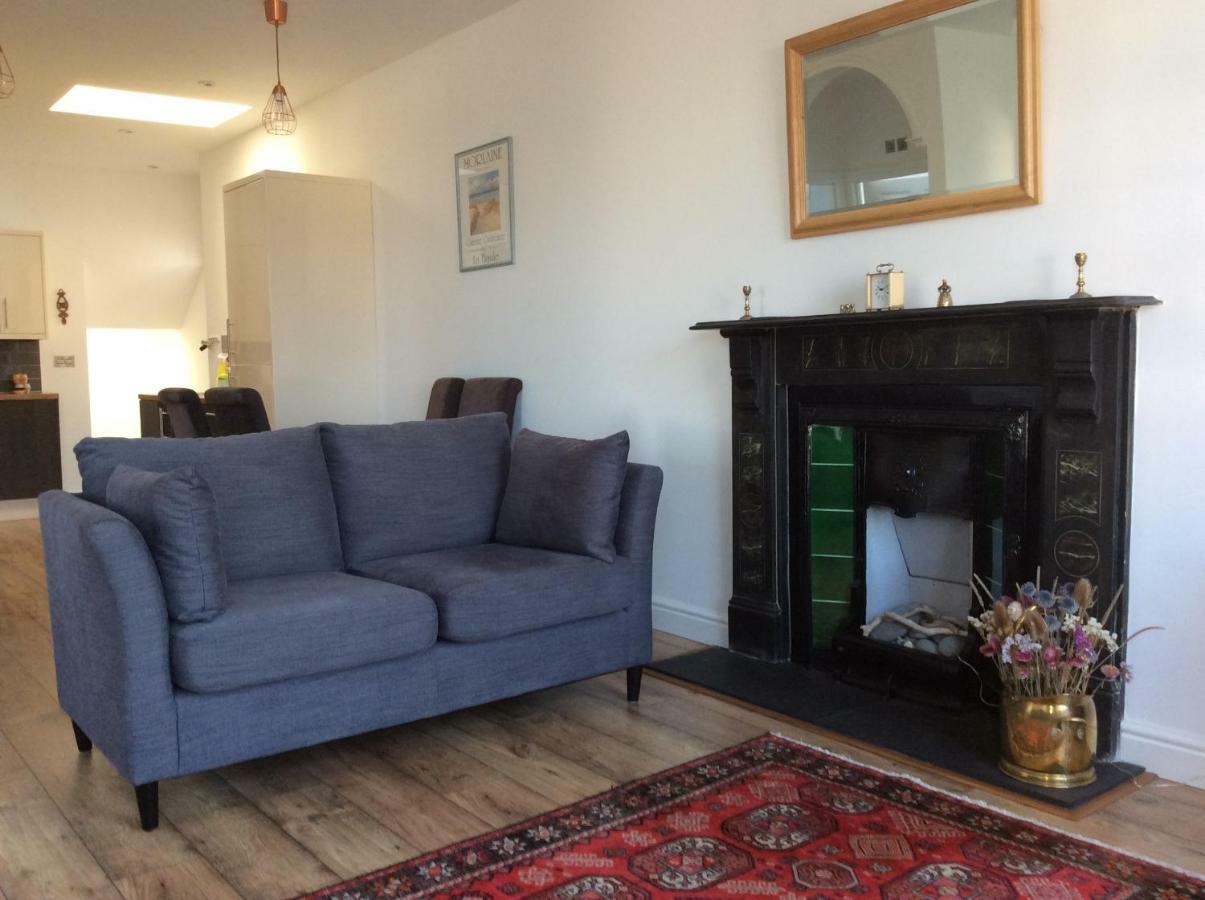 2 Yr Hen Fanc Appartement Aberaeron Buitenkant foto